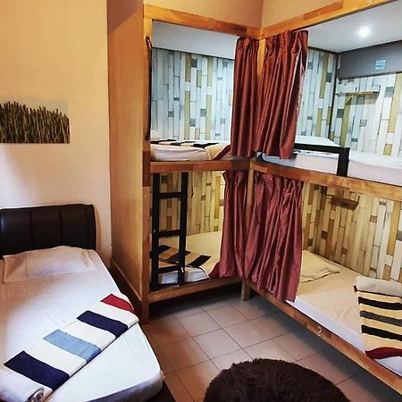 Escape Backpackers Kk Hostel Κότα Κιναμπαλού Εξωτερικό φωτογραφία