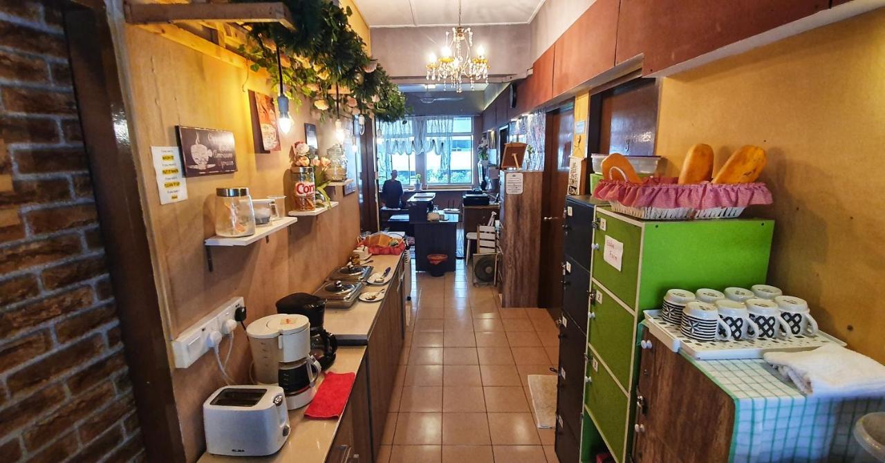 Escape Backpackers Kk Hostel Κότα Κιναμπαλού Εξωτερικό φωτογραφία