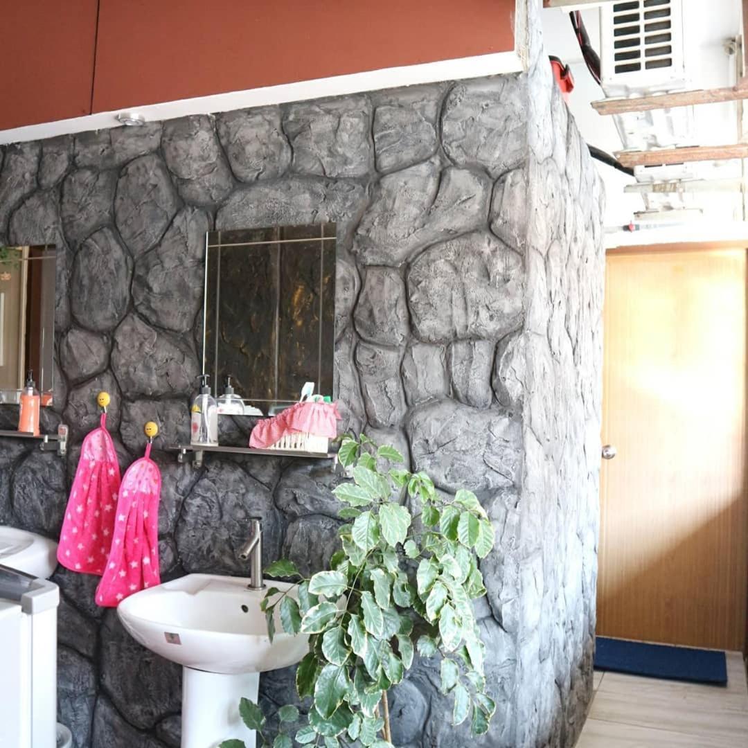 Escape Backpackers Kk Hostel Κότα Κιναμπαλού Εξωτερικό φωτογραφία